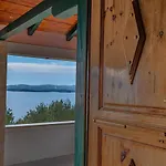 Sea Edge Villa